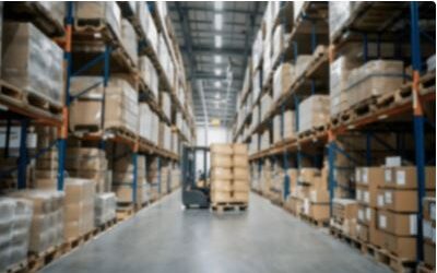 ¿Qué factores considerar para seleccionar un sistema de almacenamiento para pallets?